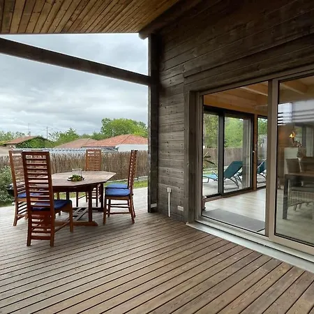 Prázdninový dům Superbe Maison Finlandaise En Bois Tosse